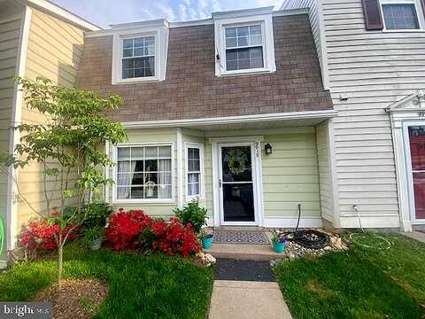 Blake, OAKTON, VA 22124