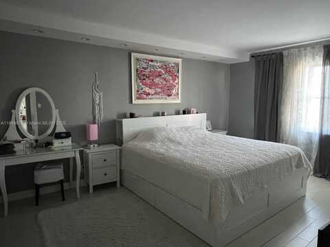 401 Golden Isles Dr, Hallandale Beach, FL 33009