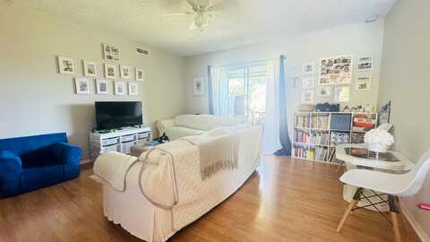 Lake Of The Woods, FERN PARK, FL 32730