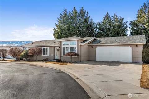 Nahalee, EAST WENATCHEE, WA 98802