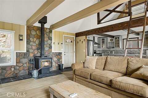 Skyland, CRESTLINE, CA 92325