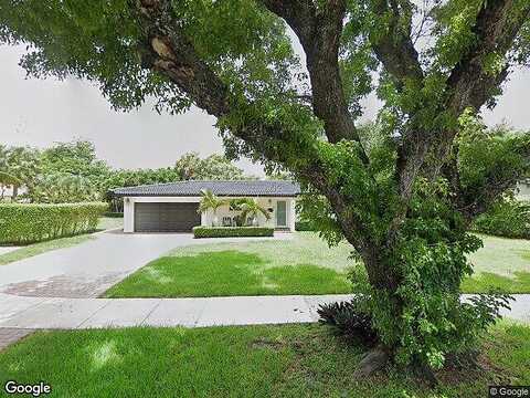 Lake Geneva, MIAMI LAKES, FL 33014