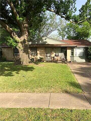 Vickie, MESQUITE, TX 75149