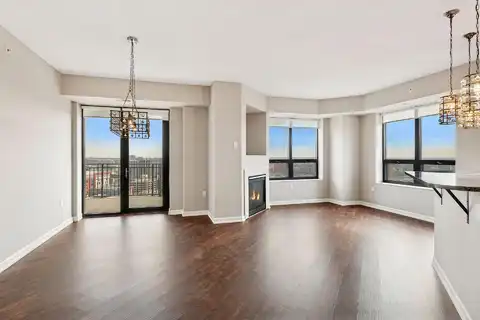 Grant, MINNEAPOLIS, MN 55404