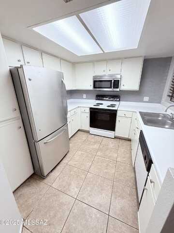 Snyder, TUCSON, AZ 85750