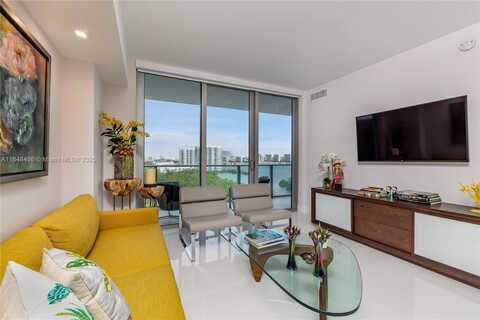 16385 Biscayne Blvd, North Miami Beach, FL 33160