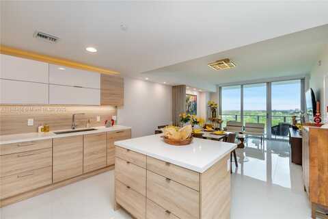 16385 Biscayne Blvd, North Miami Beach, FL 33160