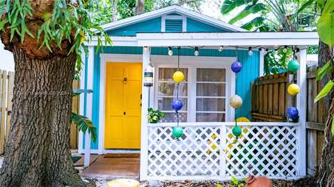 2918 Virginia St, Miami, FL 33133