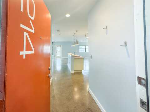 Akard, DALLAS, TX 75215