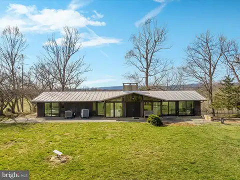 Riverview, TOMS BROOK, VA 22660