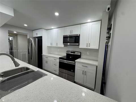 7081 Environ Blvd, Lauderhill, FL 33319