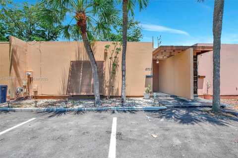 6703 Kingsmoor Way, Miami Lakes, FL 33014