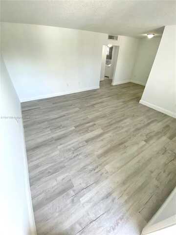 400 NE 1st St, Hallandale Beach, FL 33009