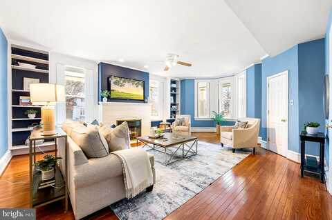 Walnut, SWARTHMORE, PA 19081