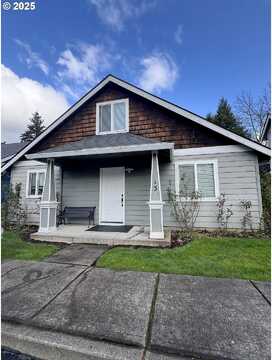 1St, NEWBERG, OR 97132