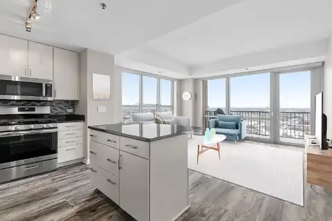 Portland, MINNEAPOLIS, MN 55404