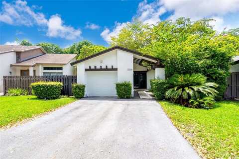 13564 SW 108th St Cir N, Miami, FL 33186