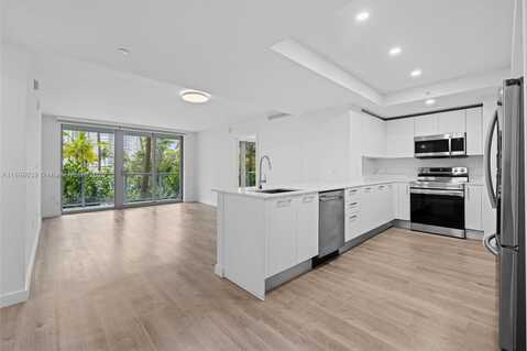 1500 Bay Rd, Miami Beach, FL 33139