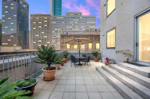 Main, HOUSTON, TX 77002