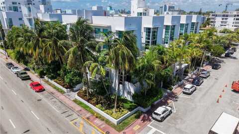 7744 Collins Ave, Miami Beach, FL 33141