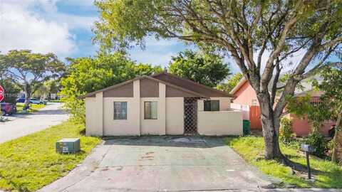 5114 NW 194th Ln, Miami, FL 33055
