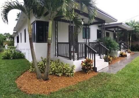 560 NE 69th St, Miami, FL 33138