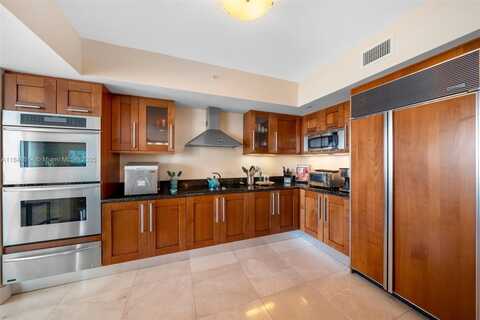 3301 NE 183rd St, Aventura, FL 33160