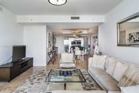 18201 Collins Ave, Sunny Isles Beach, FL 33160
