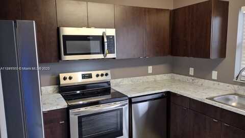 617 Ixoria Ave, Fort Pierce, FL 34982