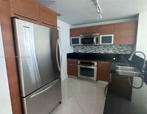 253 NE 2nd St, Miami, FL 33132