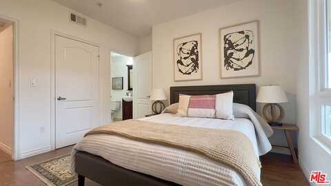 Carlton, LOS ANGELES, CA 90028