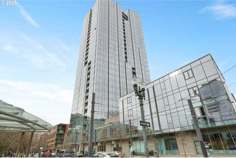 Northrup, PORTLAND, OR 97209