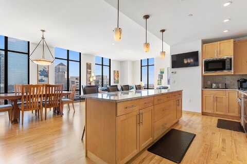 11Th, MINNEAPOLIS, MN 55403