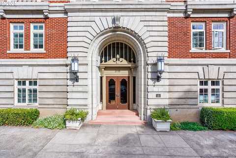 Flanders, PORTLAND, OR 97209