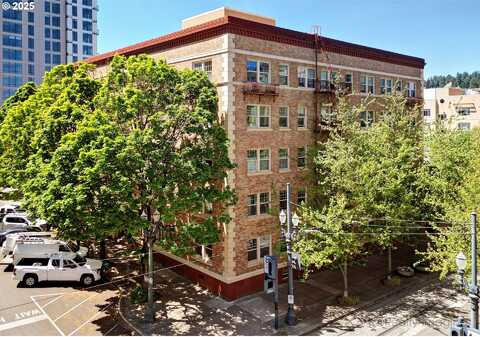 16Th, PORTLAND, OR 97205