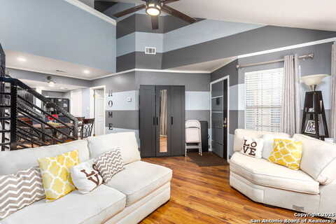 Vance Jackson, SAN ANTONIO, TX 78230