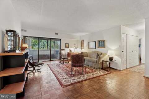 W Montgomery Ave #4-C, Ardmore, PA 19003