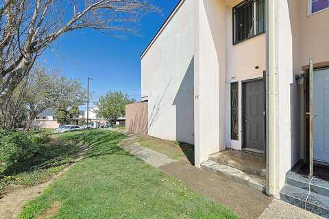 Acosta Plaza #55, Salinas, CA 93905
