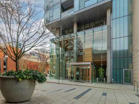 10Th, PORTLAND, OR 97205