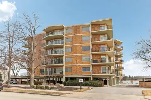 Lake, OCONOMOWOC, WI 53066