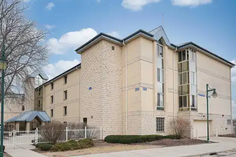 Wisconsin, PEWAUKEE, WI 53072