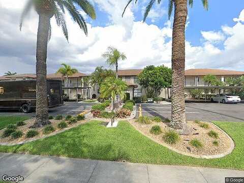 Country Club, CAPE CORAL, FL 33904