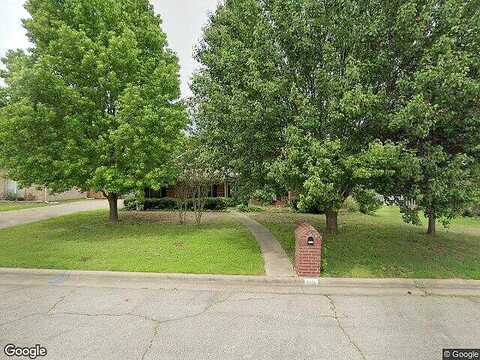 Linda, GREENVILLE, TX 75402