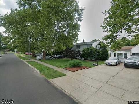 Cedar Cir #65, Levittown, PA 19055