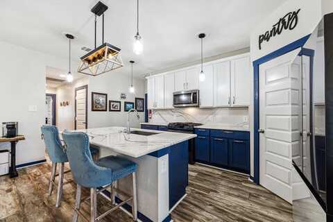Della, ROSHARON, TX 77583