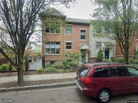 Merriman St, South Side, PA 15203