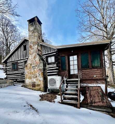 Pinetree Dr, Turkeyfoot, PA 15557