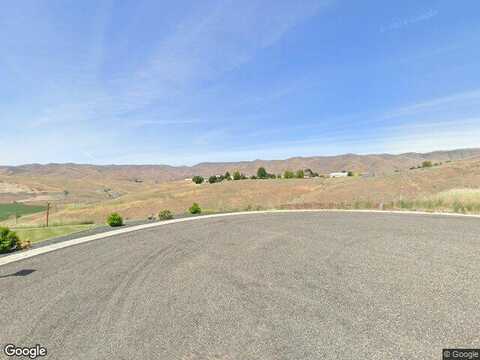 Linda, CLARKSTON, WA 99403