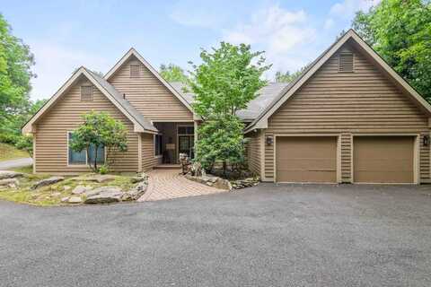 Upper Deer Valley Road, Tannersville, PA 18372