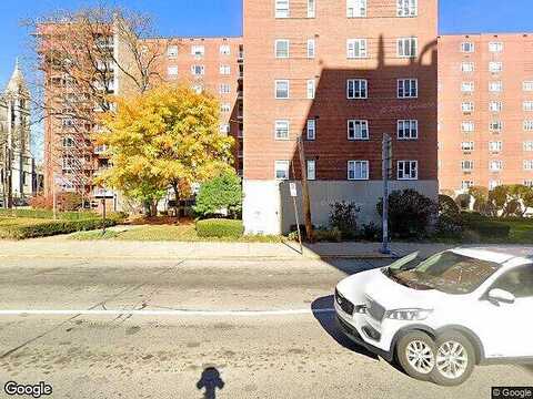 Fifth Avenue #129, Oakland, PA 15213